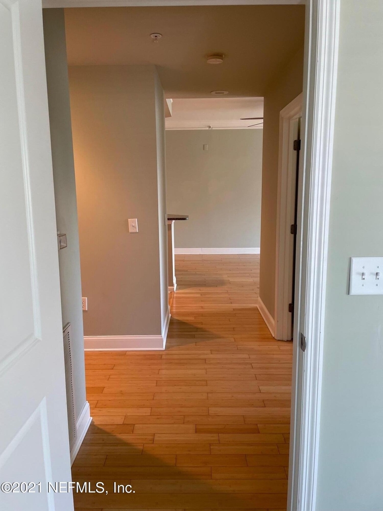 400 E Bay Street - Photo 28