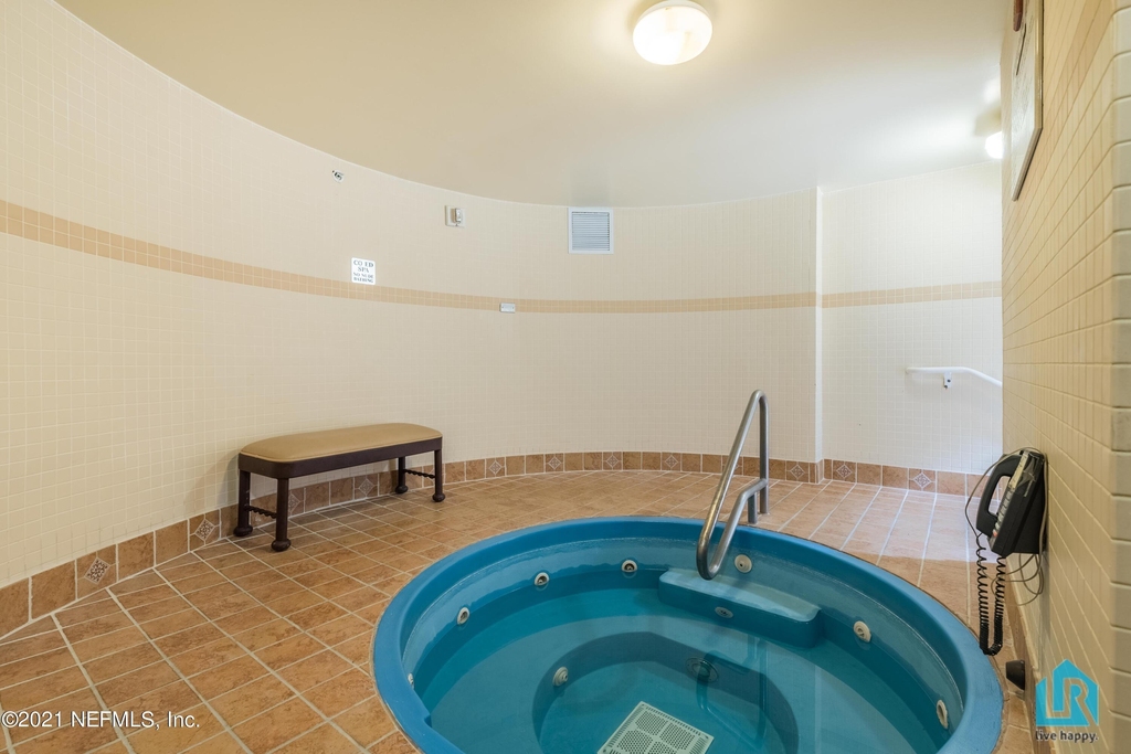 400 E Bay Street - Photo 45