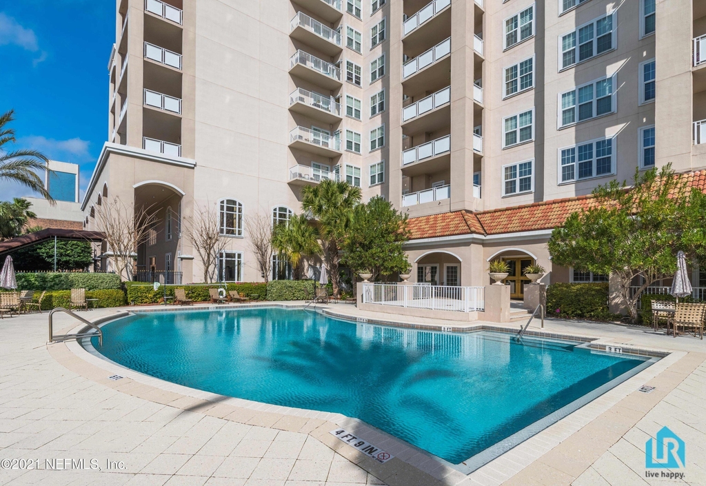 400 E Bay Street - Photo 39