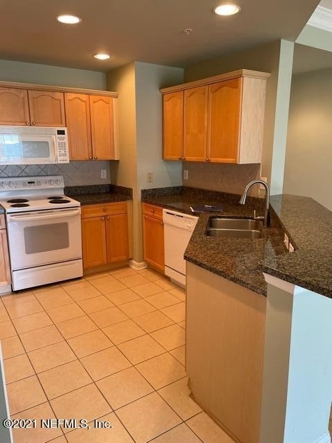 400 E Bay Street - Photo 10