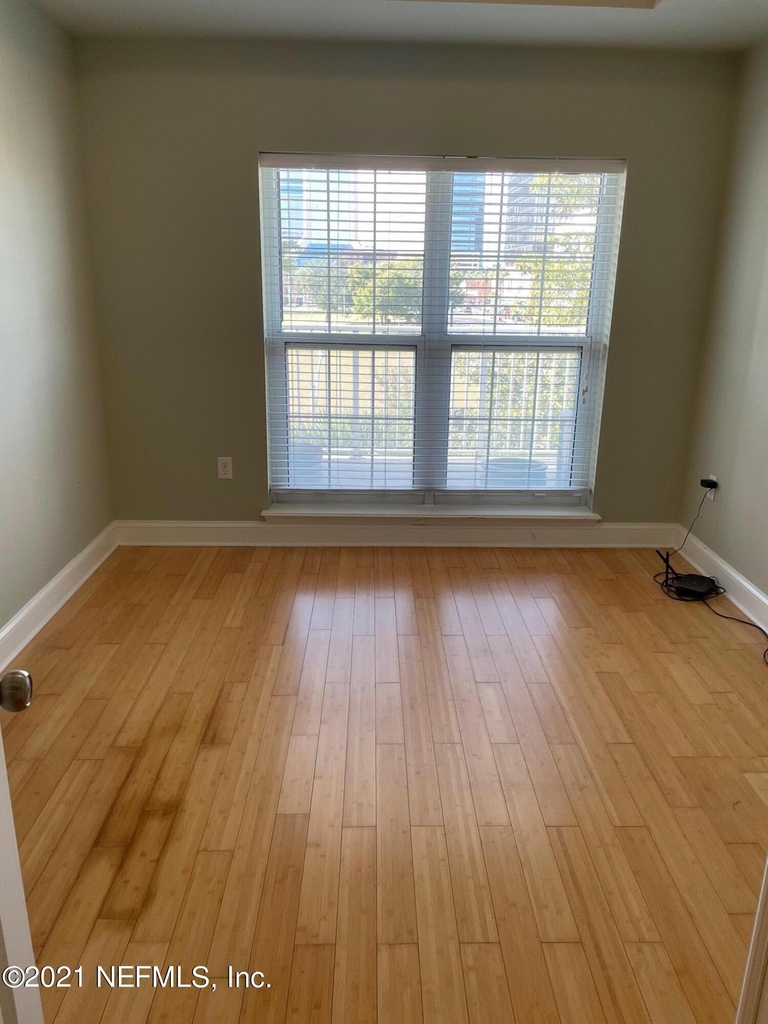 400 E Bay Street - Photo 19