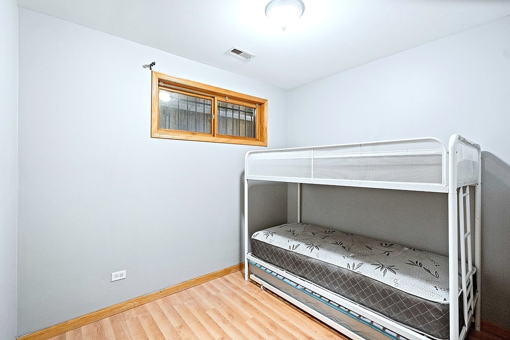 5848 S Prairie Avenue - Photo 9