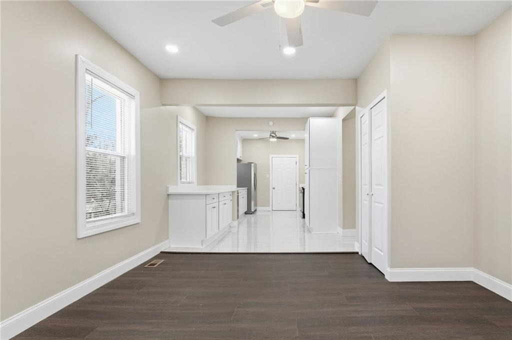 395 8th Street Ne - Photo 7