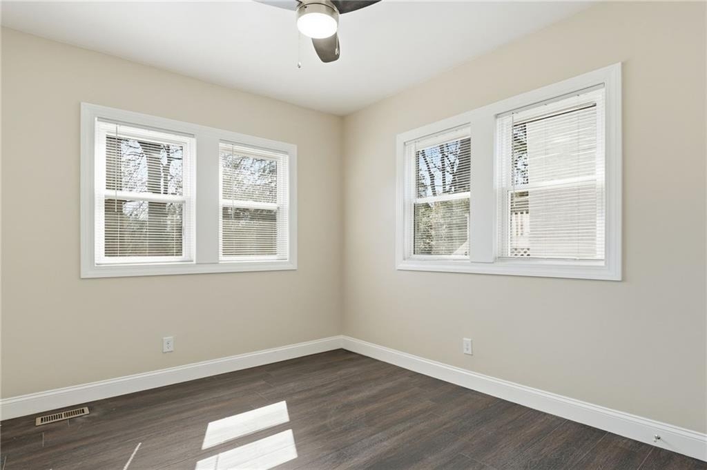 395 8th Street Ne - Photo 16