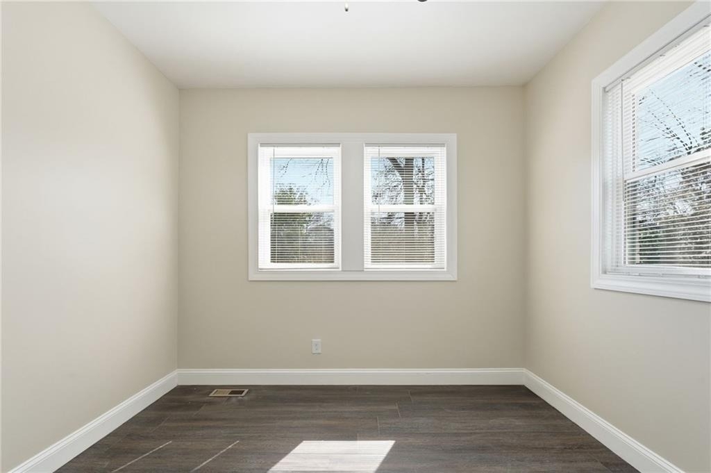 395 8th Street Ne - Photo 15