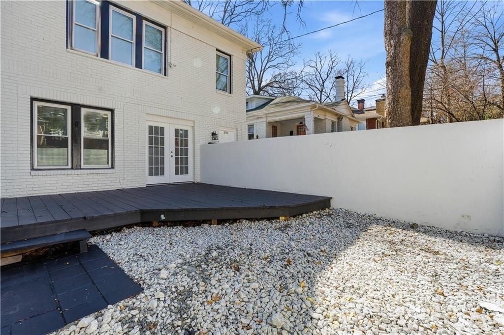 395 8th Street Ne - Photo 11