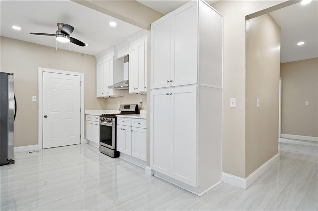 395 8th Street Ne - Photo 6