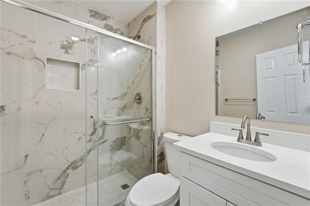 395 8th Street Ne - Photo 17