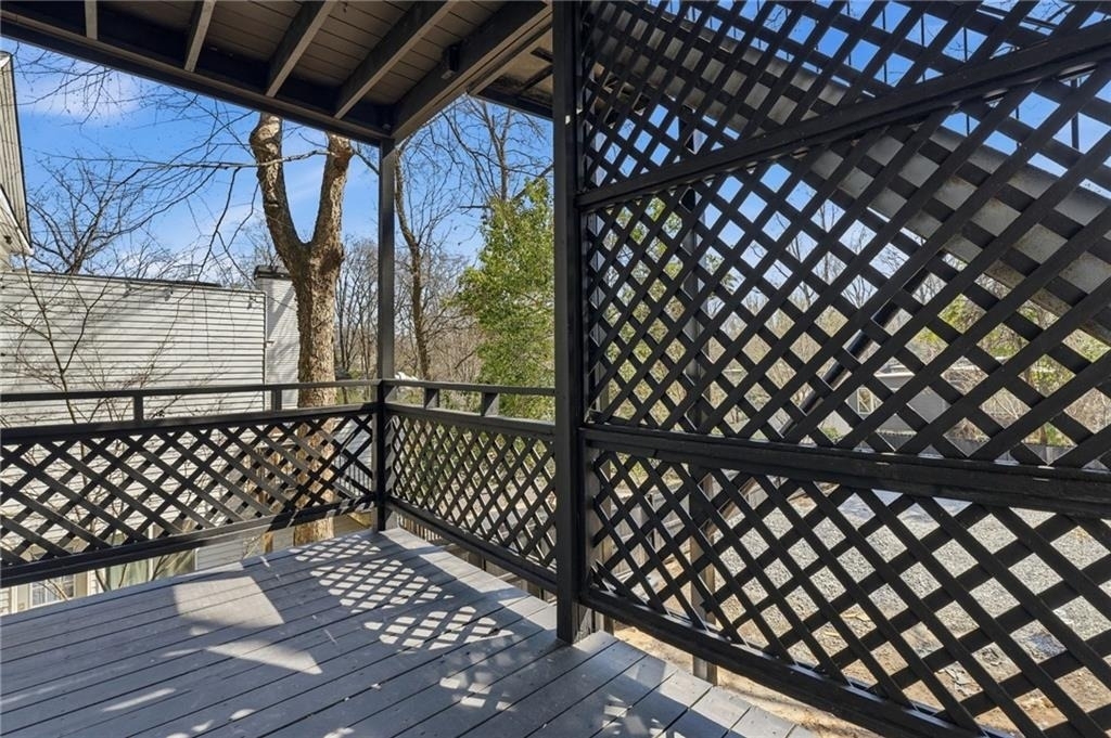 395 8th Street Ne - Photo 21