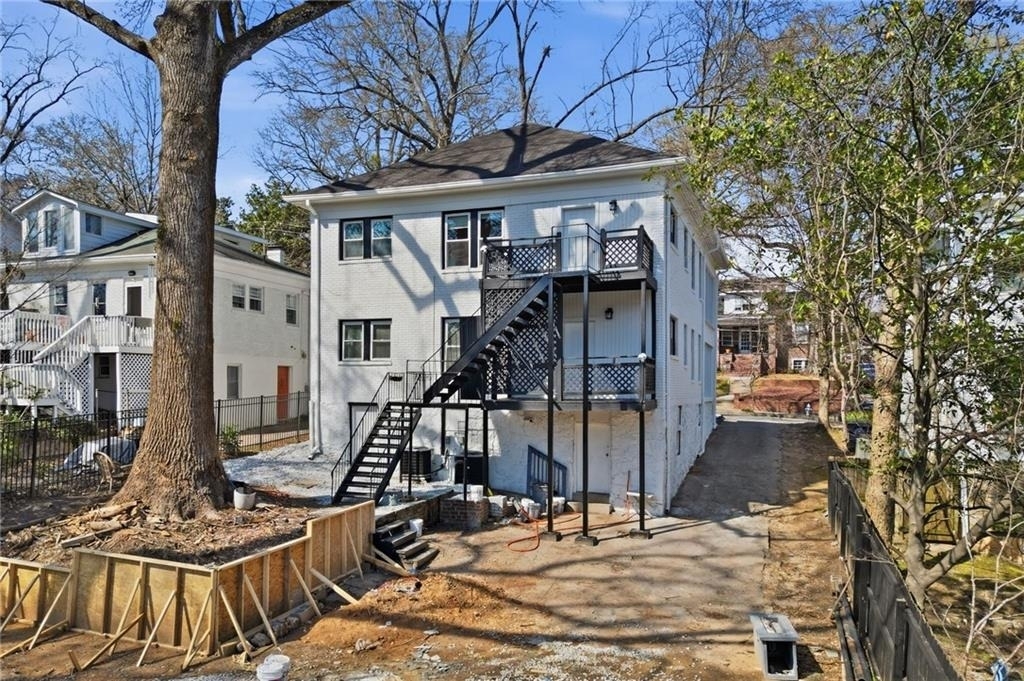 395 8th Street Ne - Photo 24
