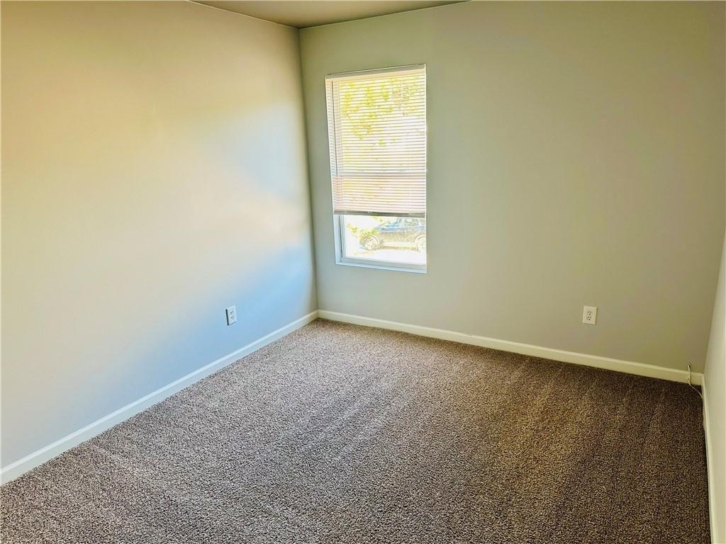 6078 Oak Bend Court - Photo 16