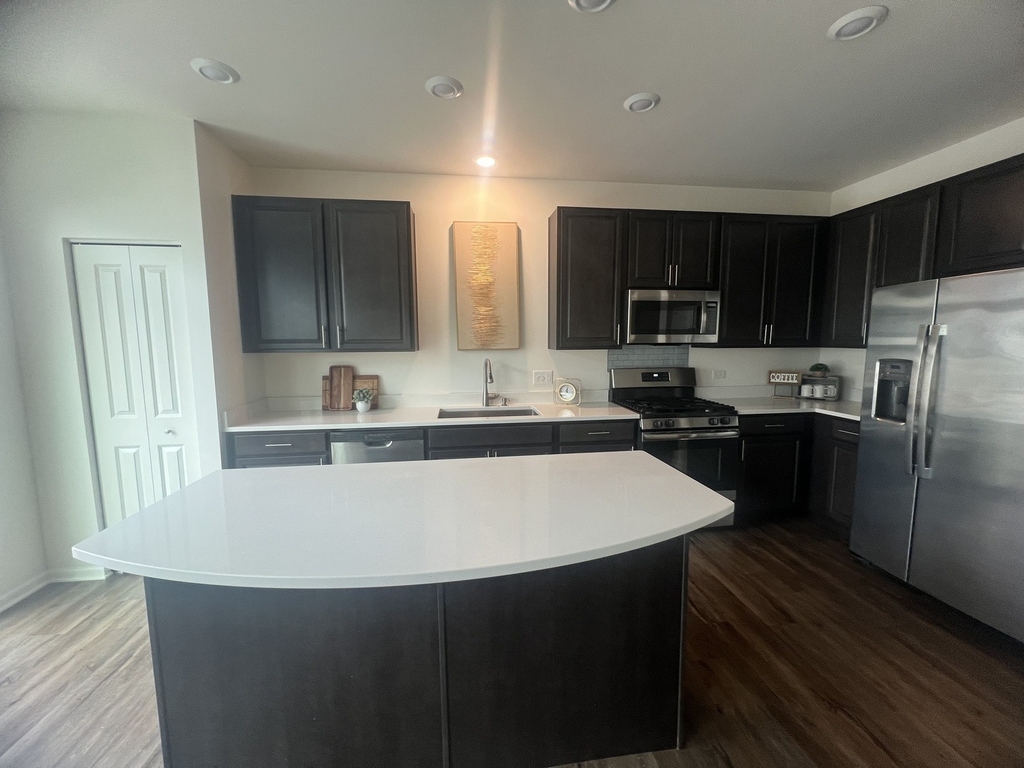 285 Lakeshore Drive - Photo 10