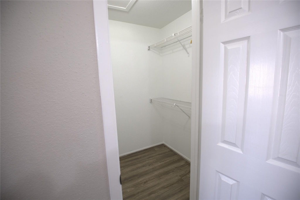 4444 Victory Drive - Photo 11