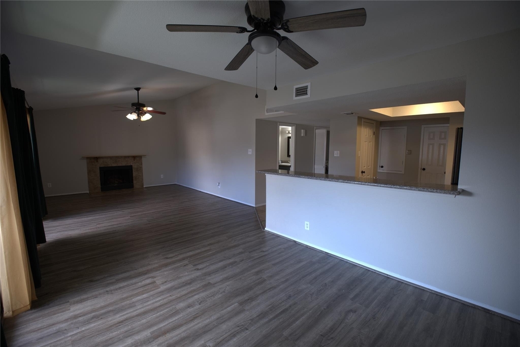 4444 Victory Drive - Photo 5