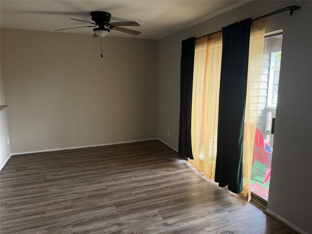 4444 Victory Drive - Photo 6