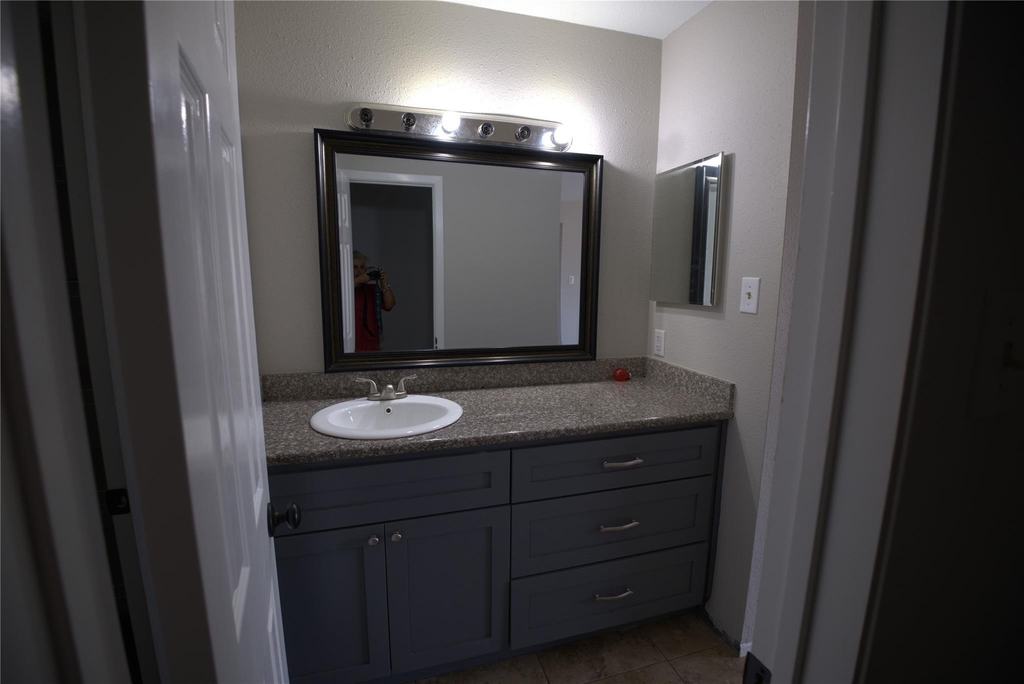 4444 Victory Drive - Photo 10