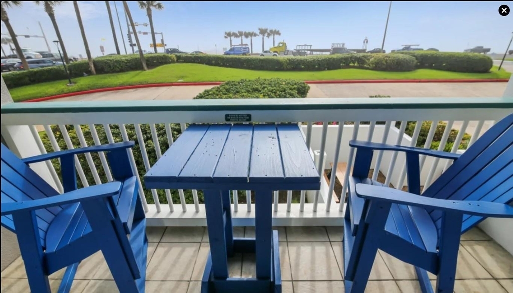 6102 Seawall Boulevard - Photo 2