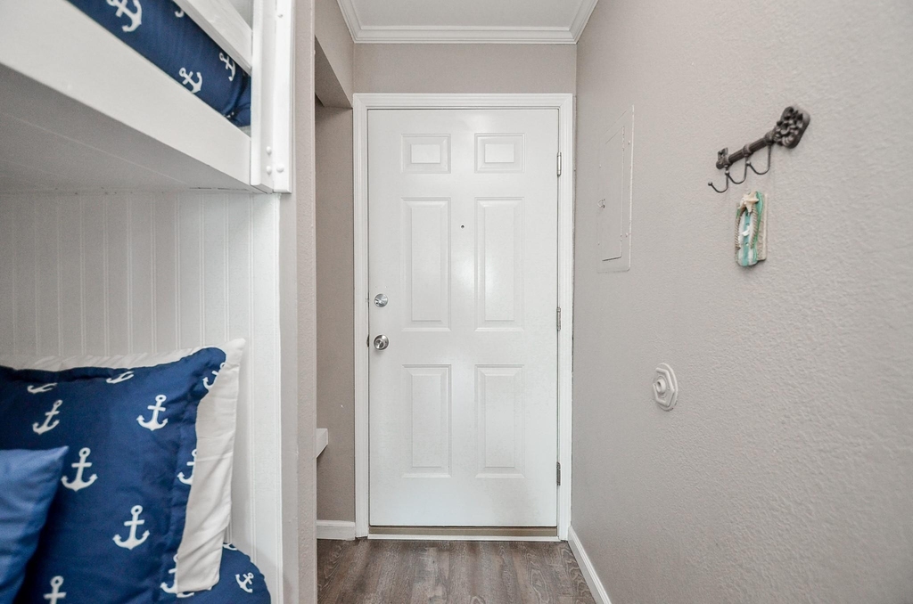 6102 Seawall Boulevard - Photo 18