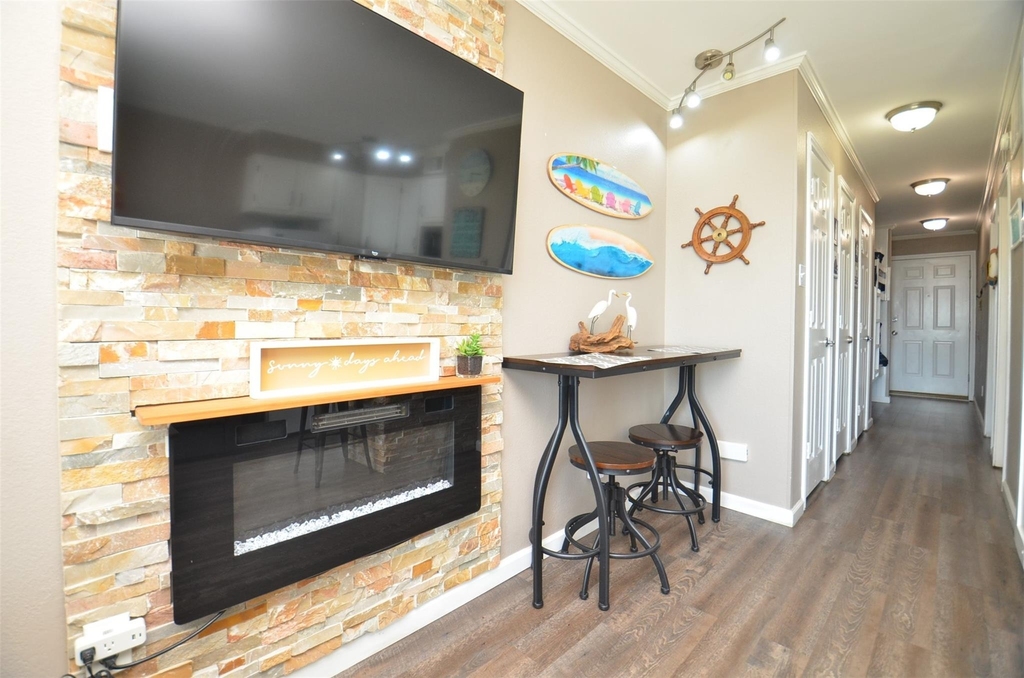 6102 Seawall Boulevard - Photo 32
