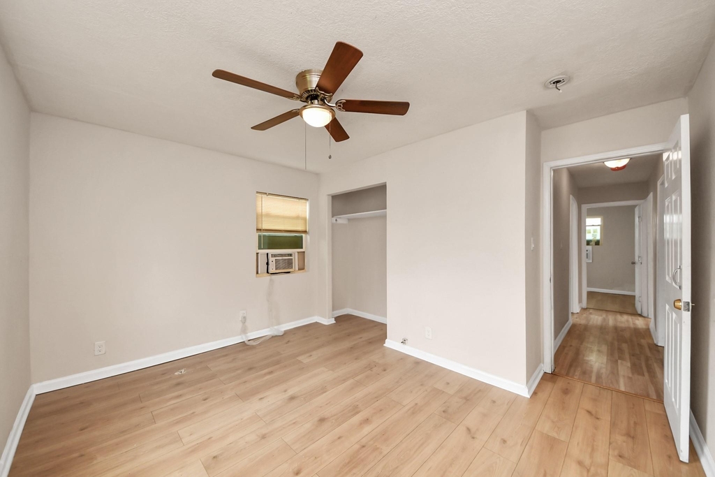 10506 Sierra Drive - Photo 18