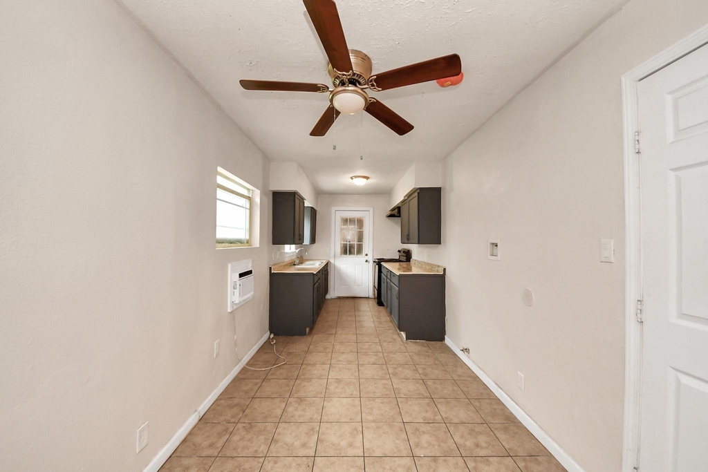 10506 Sierra Drive - Photo 8