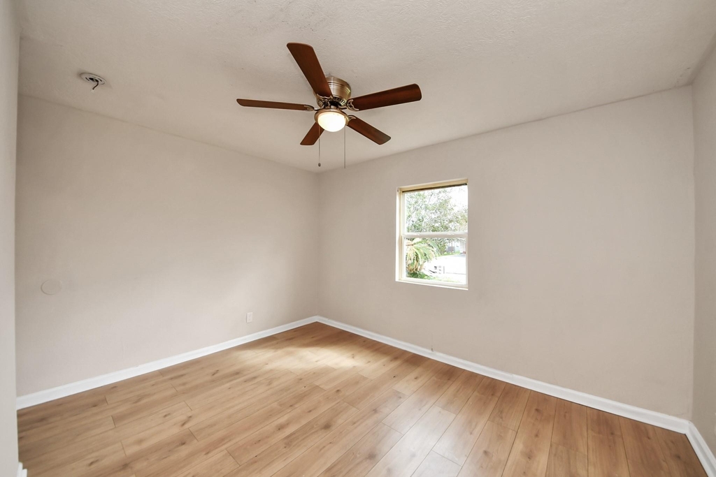 10506 Sierra Drive - Photo 20