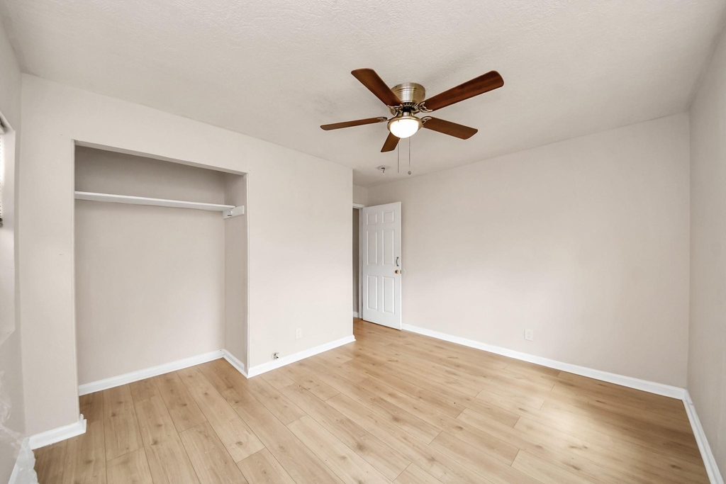 10506 Sierra Drive - Photo 19