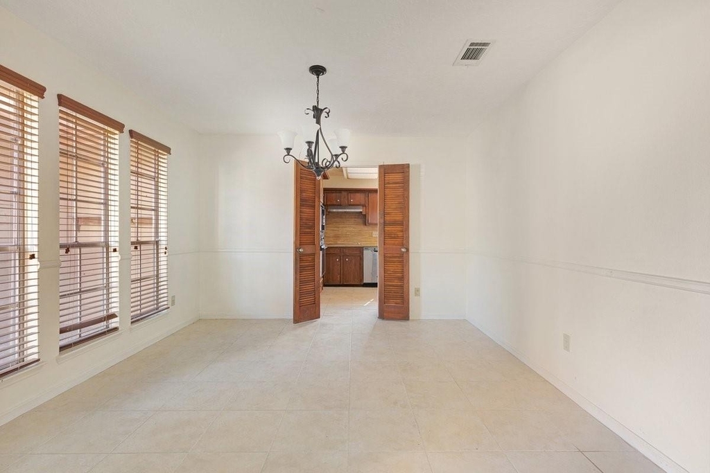 1006 Bolton Drive - Photo 9