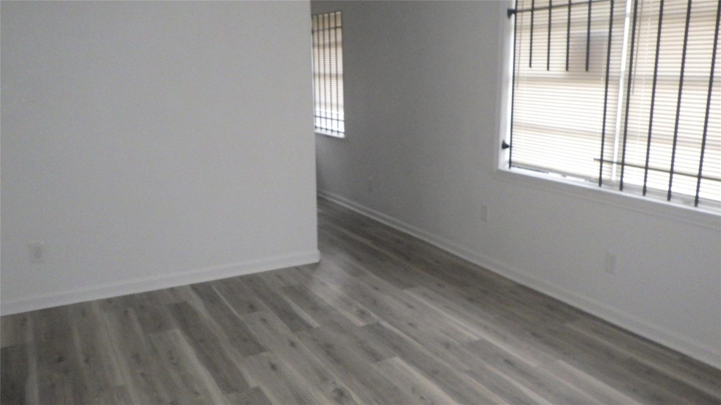 8410 Brandon Street - Photo 9