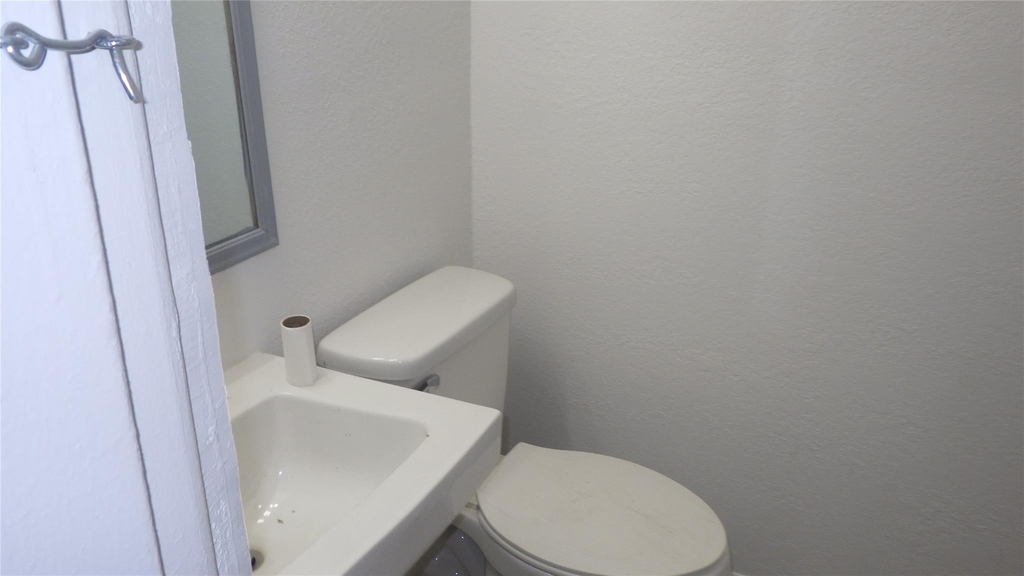 8410 Brandon Street - Photo 5