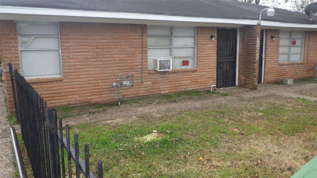 8410 Brandon Street - Photo 10