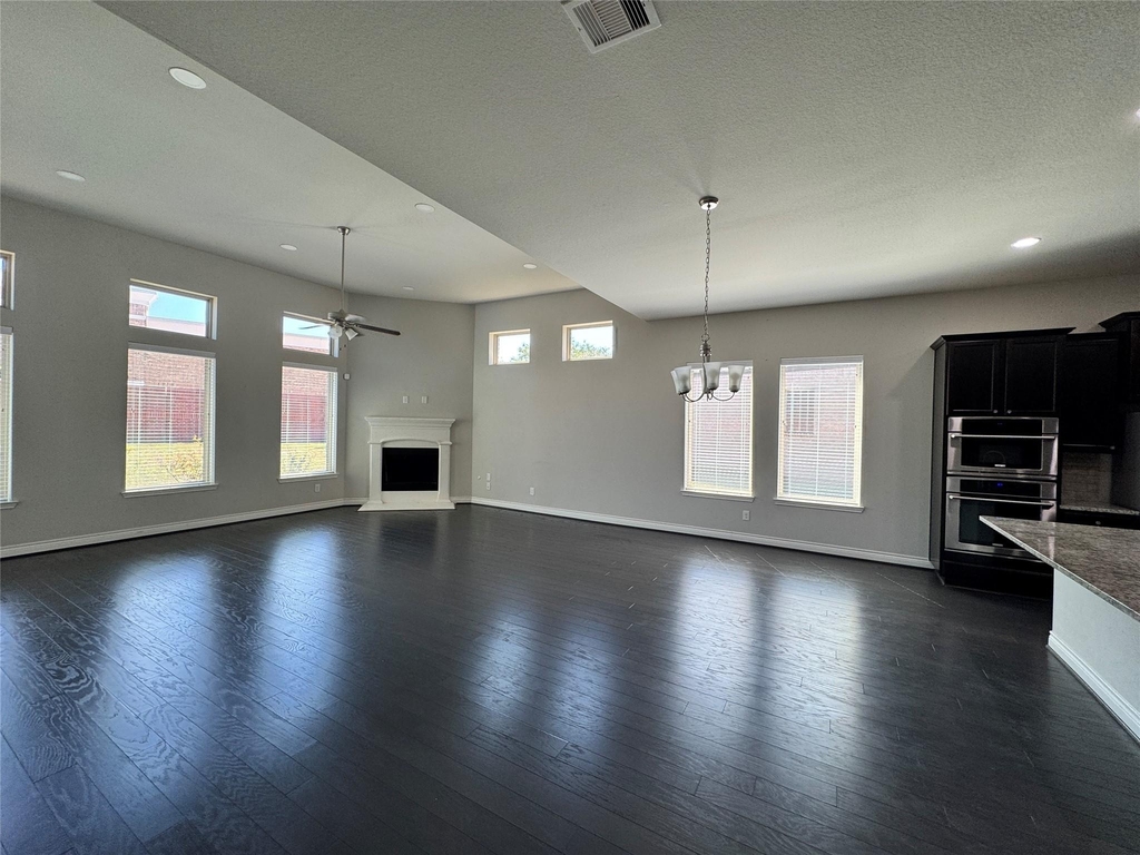 5231 Pickford Grove - Photo 8