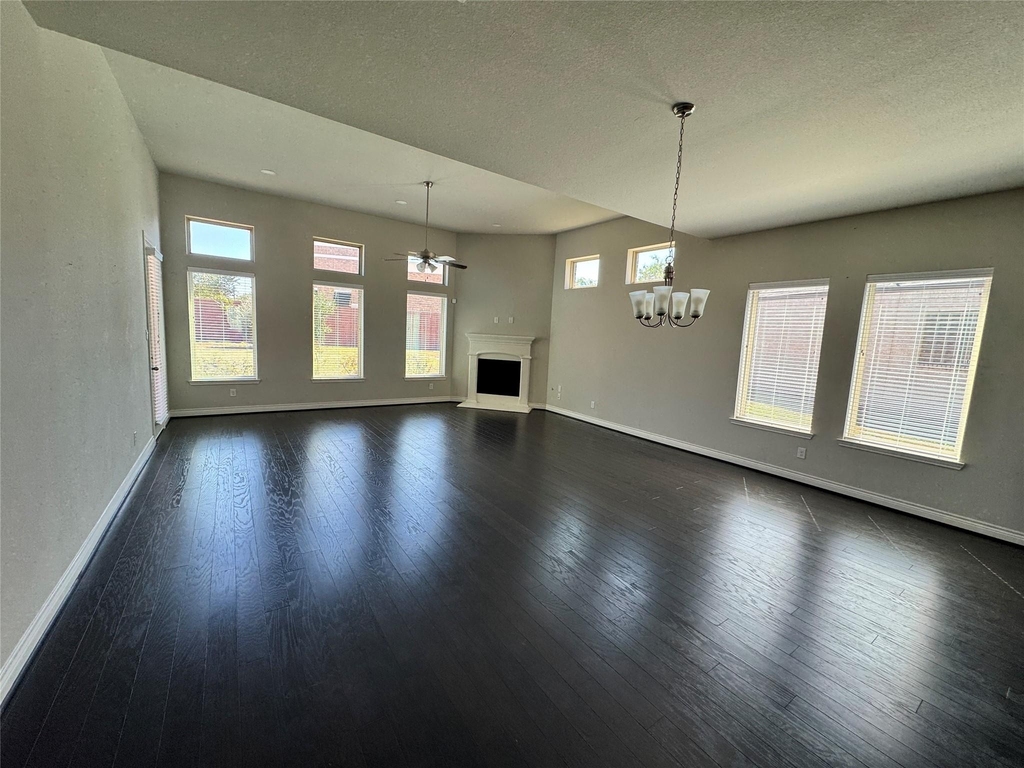 5231 Pickford Grove - Photo 6