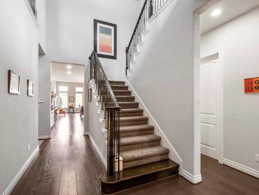 5231 Pickford Grove - Photo 3