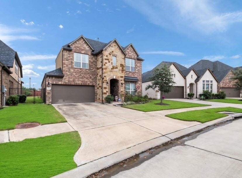 5231 Pickford Grove - Photo 0