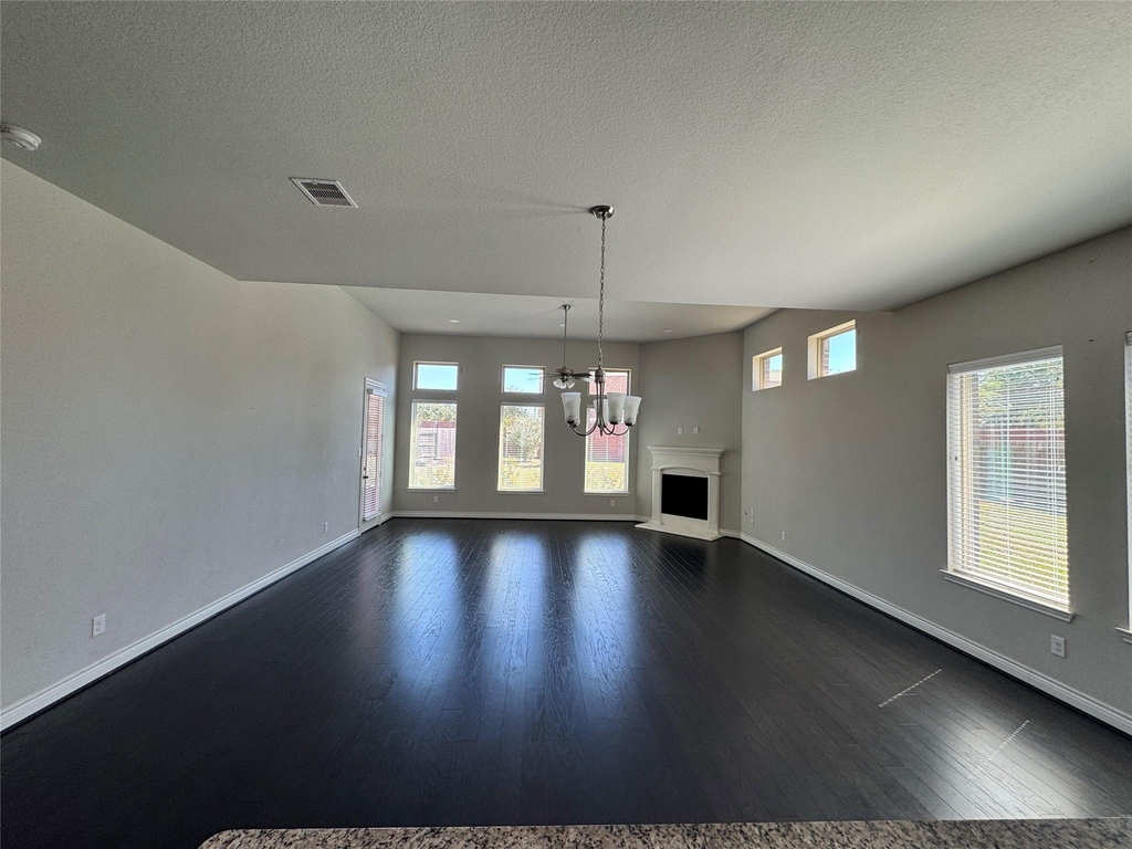 5231 Pickford Grove - Photo 7