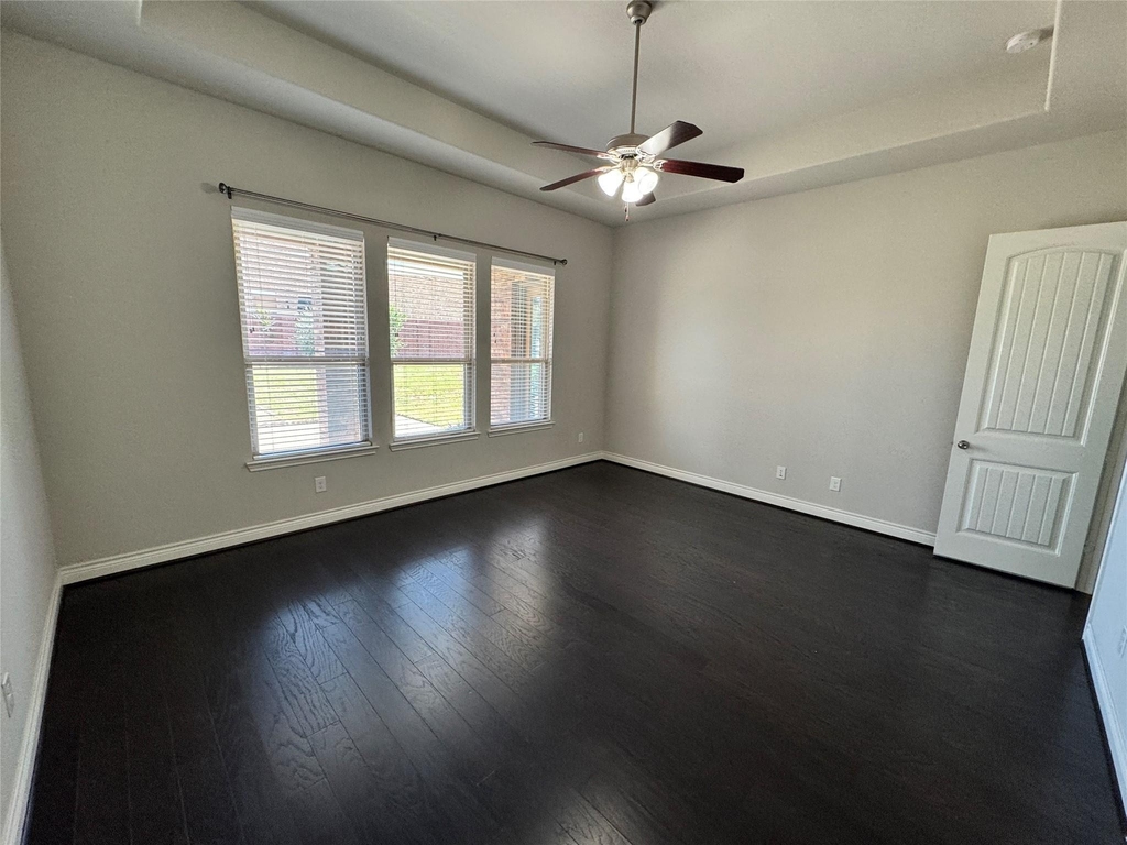 5231 Pickford Grove - Photo 13