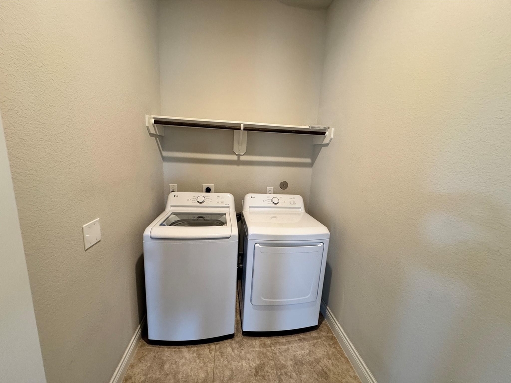 5231 Pickford Grove - Photo 23
