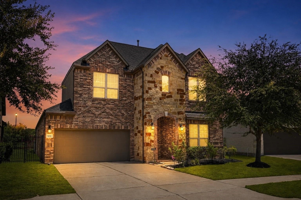 5231 Pickford Grove - Photo 10
