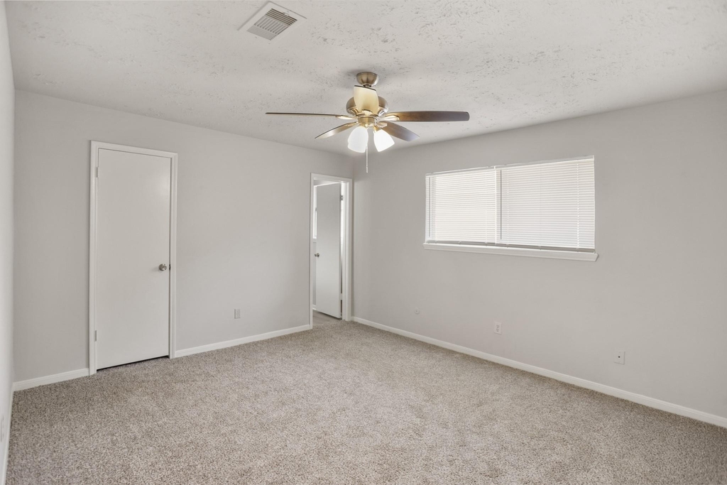2035 Lexington Woods Drive - Photo 9