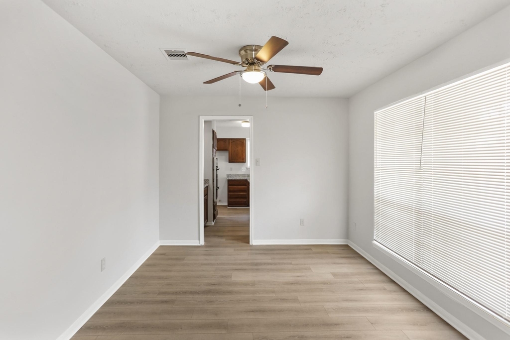 2035 Lexington Woods Drive - Photo 11