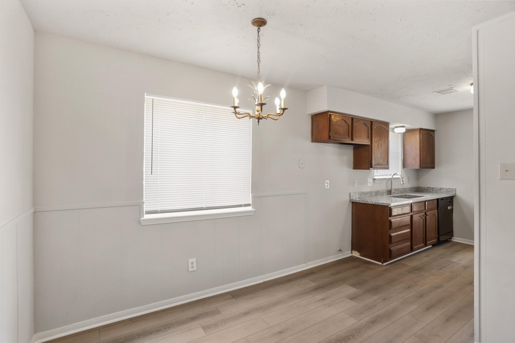 2035 Lexington Woods Drive - Photo 8