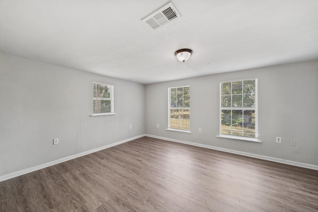 1706 California Street - Photo 2