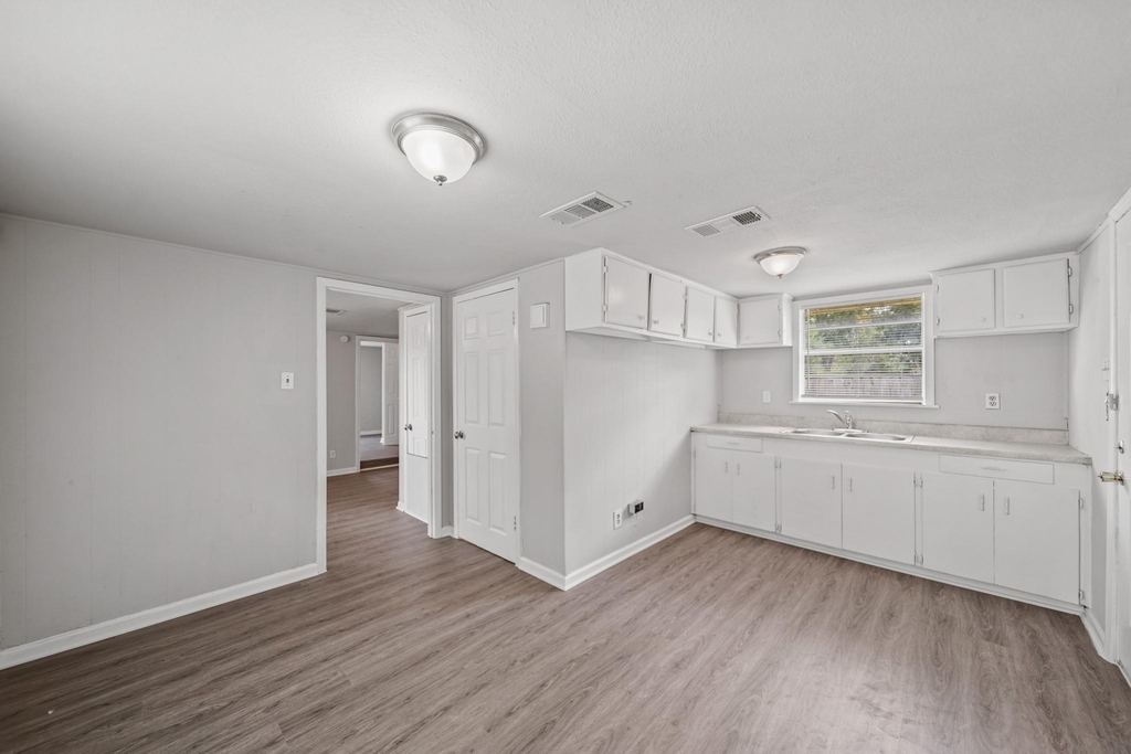 1706 California Street - Photo 1