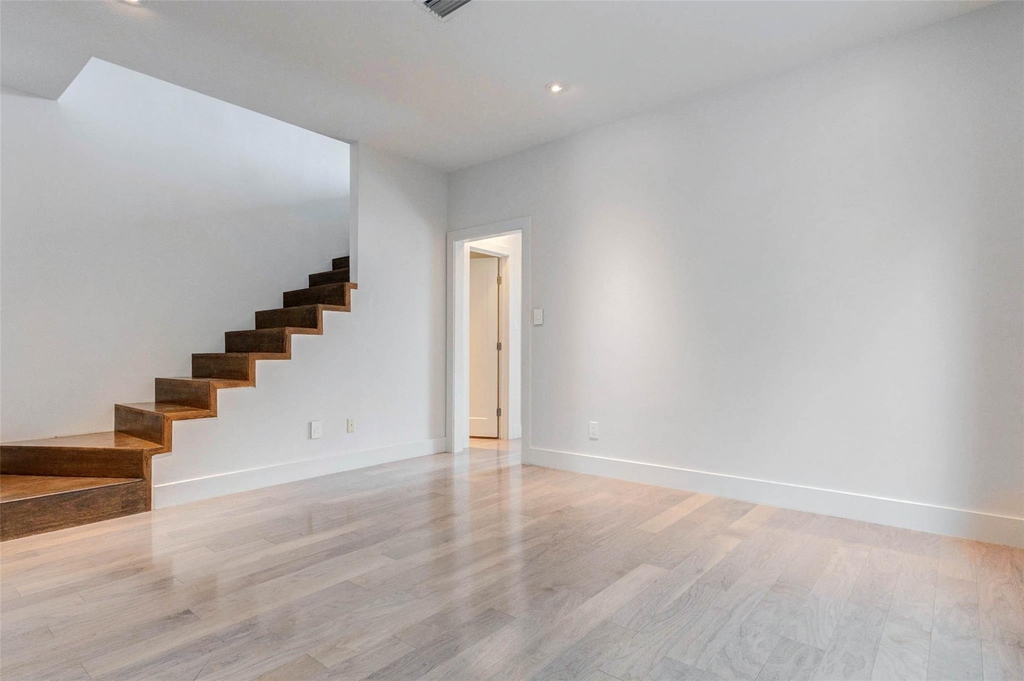 1222 Marconi Street - Photo 32