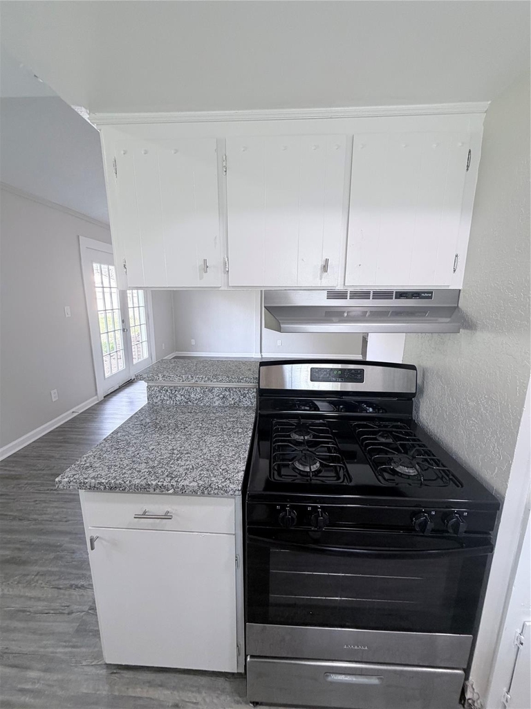 7705 Parker Road - Photo 9