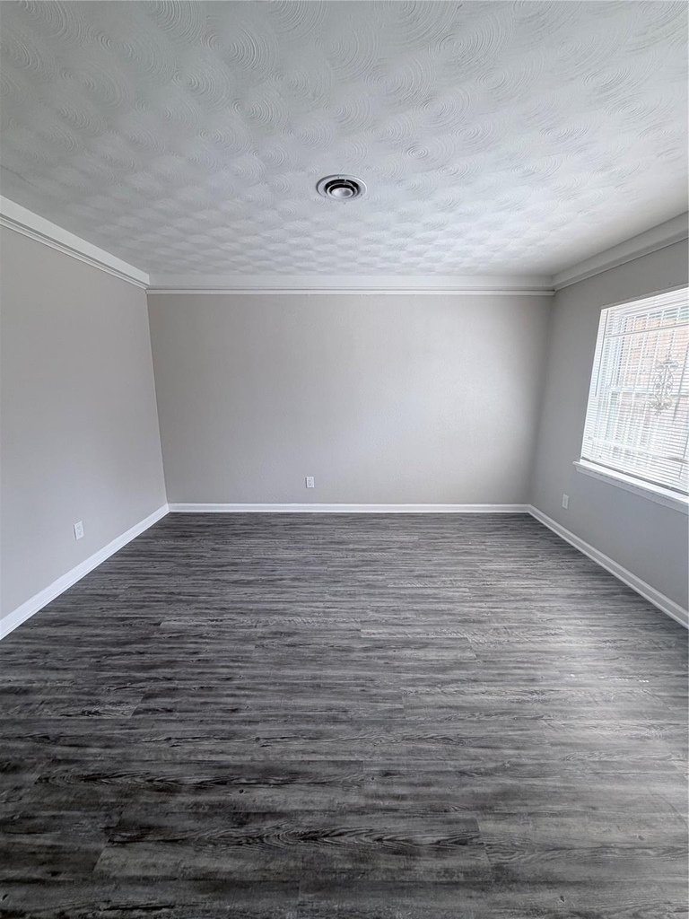 7705 Parker Road - Photo 4