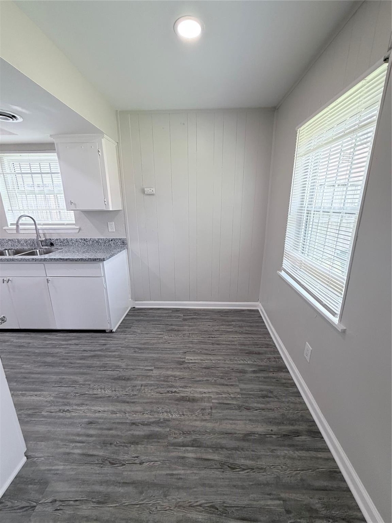 7705 Parker Road - Photo 6