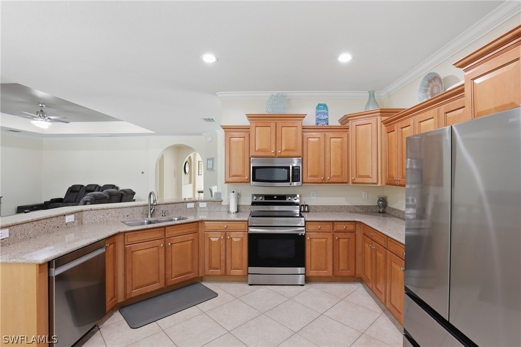 13818 Farnese Drive - Photo 9