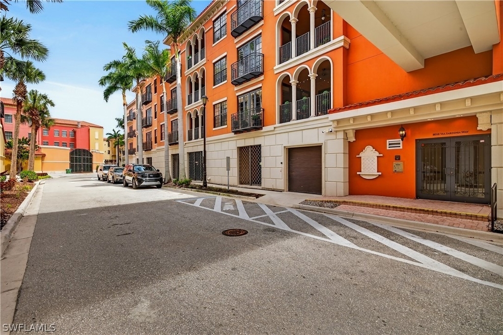 8010 Via Sardinia Way - Photo 0